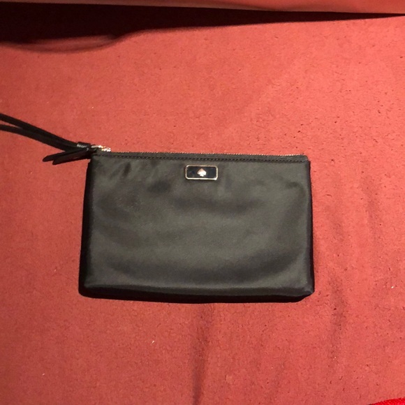 kate spade Handbags - 💸2 for 1!💸 NWT Kate Spade Medium wrislet